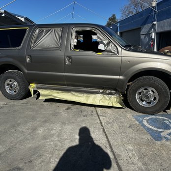 Bunn’s Collision - Complete paint on this ford excursion we fixed dings and oxidation on the old paint looks better than new! - Body Shops Near Me - Fairfield, California