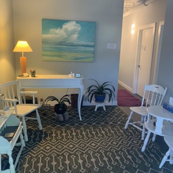 Peak Experience Counselling - Squamish waiting area - Counseling & Mental Health Near Me - Squamish, British Columbia Peak Experience Counselling - Squamish waiting area - Counseling & Mental Health Near Me - Squamish, British Columbia