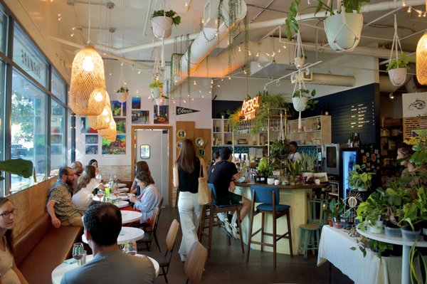 Vinnie's Wine Shop & Cocktail Bar by null