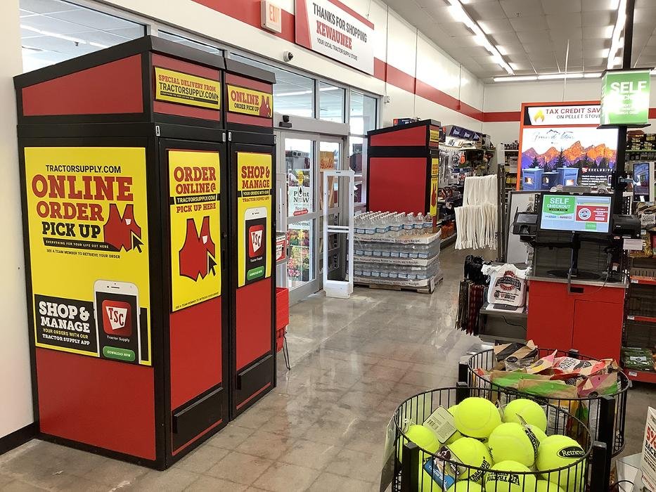 TRACTOR SUPPLY 802 N Main St, Kewaunee, Wisconsin Pet Stores