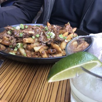 Rogue Kitchen & Wetbar - American Near Me - Vancouver, British Columbia