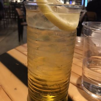 Roger's Liquid Oasis - Wine Bars Near Me - Edgewater, Colorado