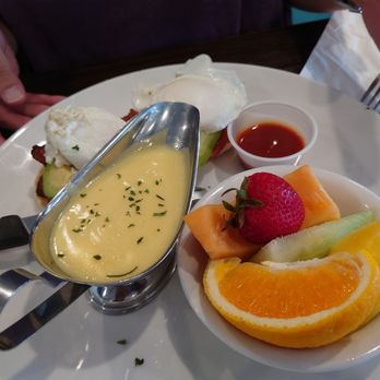 Broken Yolk Cafe - Eggs Benedict - Breakfast & Brunch Near Me - Fullerton, California