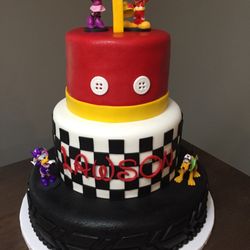 Granny's Cakes Luxury Cakes & Sweet Tables - Starting at $300; Feeds 70 & up