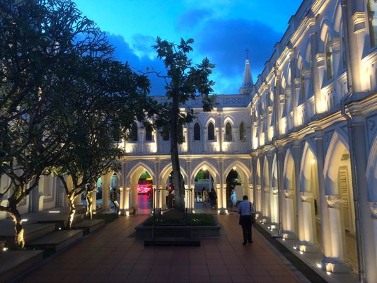 Chijmes Hall by null
