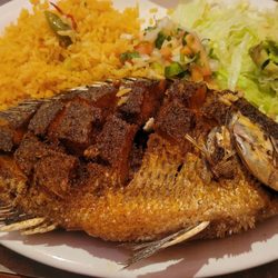 La Pinata Bar & Grill - Fried tilapia!!!!