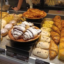 Junge Die Bäckerei