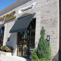 Stuarto's Olive Oil - Storefront