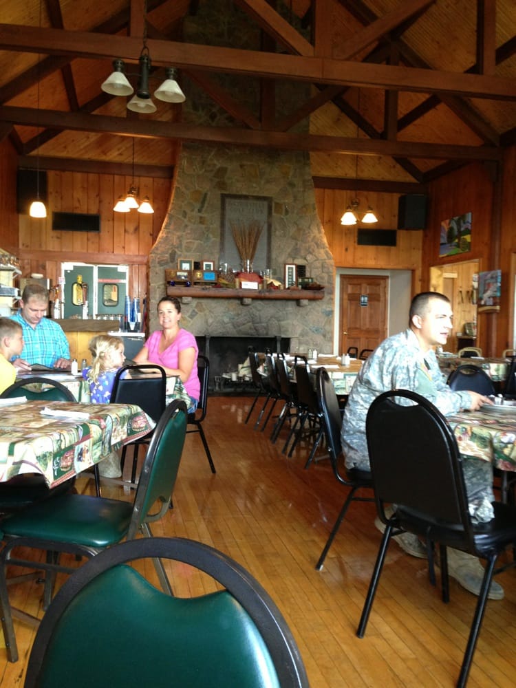 OFF THE GREEN AT THE CLUBHOUSE Updated September 2024 145 Golf Club