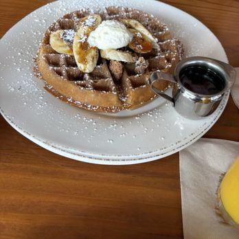 Red Dog Diner - Banana Pecan Waffle - Breakfast & Brunch Near Me - New Orleans, Louisiana Red Dog Diner - Banana Pecan Waffle - Breakfast & Brunch Near Me - New Orleans, Louisiana
