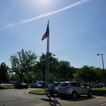McLean House Condominiums - Condominiums Near Me - Mc Lean, Virginia McLean House Condominiums - Condominiums Near Me - Mc Lean, Virginia