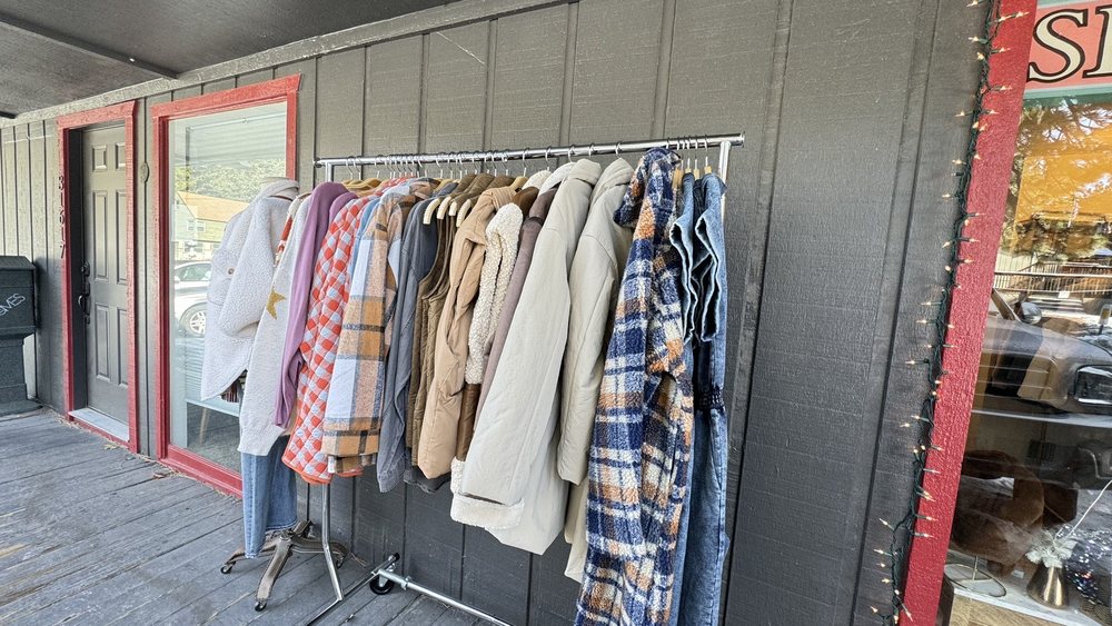 SHOP SUEY RUNNING SPRINGS - Updated January 2025 - 10 Photos - 31615 ...