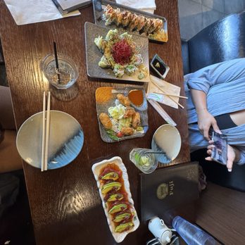 Fuji Sushi & Teppanyaki - Sushi Bars Near Me - Aiea, Hawaii