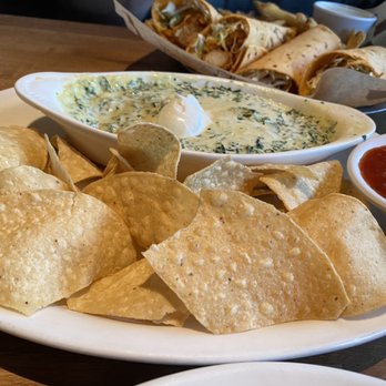 Cheddar's Scratch Kitchen - Santa Fe Spinach Dip - Comfort Food Near Me - Mishawaka, Indiana