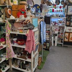 Arts Market - Cups, goblets, and more