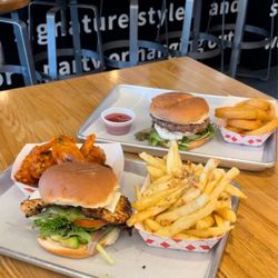 M2 Burger