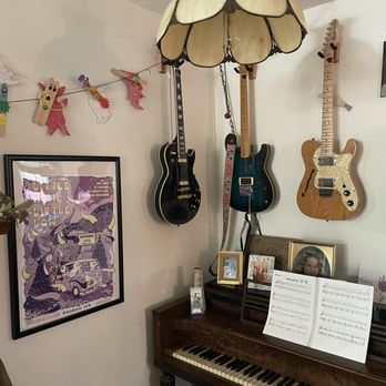 Bramble & Bloom - Musical Instruments & Teachers Near Me - Carlsbad, California Bramble & Bloom - Musical Instruments & Teachers Near Me - Carlsbad, California