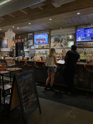 Piggy's Kitchen & Bar by null