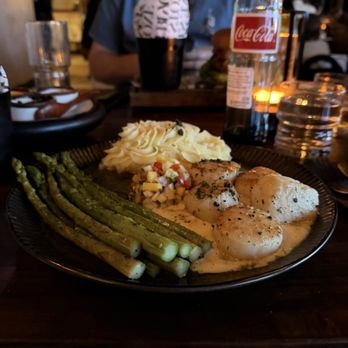 Blackstone Kitchen - Scallops - New American Near Me - Corona, California