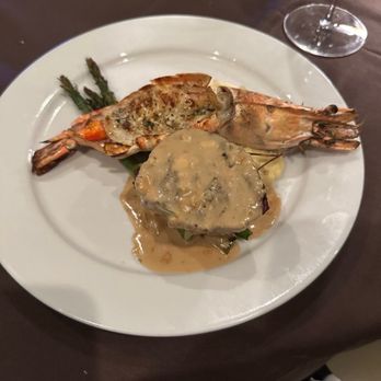 Manny's Wood Grill Steakhouse - Lobster and Filet Mignon - Steakhouses Near Me - Doral, Florida