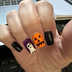 Nails on the Go Salon - Halloween 2