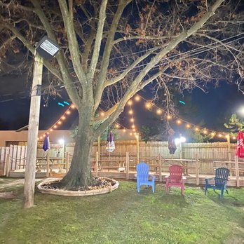 City Line Bar & Grill - Shade tree - Pubs Near Me - Baltimore, Maryland City Line Bar & Grill - Shade tree - Pubs Near Me - Baltimore, Maryland
