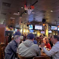 Glory Days Grill - Interior