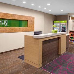 Home2 Suites by Hilton Lake Charles - Reception