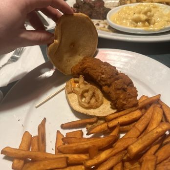 Smokey Bones Cheektowaga - Barbeque Near Me - Cheektowaga, New York
