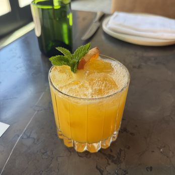 La Loba - Strong Like Crab - Spanish Near Me - Seattle, Washington La Loba - Strong Like Crab - Spanish Near Me - Seattle, Washington