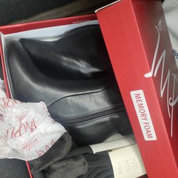 DSW Designer Shoe Warehouse