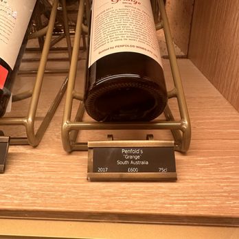 Harrods Food Hall - Cheese Shops Near Me - London, XGL Harrods Food Hall - Cheese Shops Near Me - London, XGL
