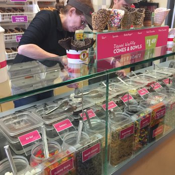 Marble Slab Creamery - a woman at a counter - Ice Cream & Frozen Yogurt Near Me - Hamilton, Ontario Marble Slab Creamery - a woman at a counter - Ice Cream & Frozen Yogurt Near Me - Hamilton, Ontario