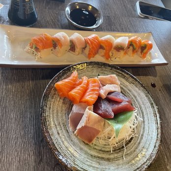 Sushi Lounge - Chef's Mix Sashimi Plate Combo - Sushi Bars Near Me - Point Loma, California Sushi Lounge - Chef's Mix Sashimi Plate Combo - Sushi Bars Near Me - Point Loma, California
