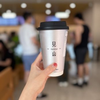 Molly Tea - White Champaca Oolong Milk Tea | IG: xstina.eats - Bubble Tea Near Me - Sunnyvale, California
