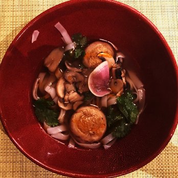 Chang Thai - Mushroom Pho - Thai Near Me - Cancún, ROO