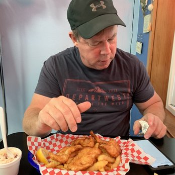 The Hungry Clam - Halibut and fries - Seafood Near Me - Brookings, Oregon The Hungry Clam - Halibut and fries - Seafood Near Me - Brookings, Oregon