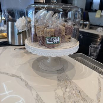 Insomnibar - Ube cookies and creme rice crispies - Coffee & Tea Near Me - San Jose, California Insomnibar - Ube cookies and creme rice crispies - Coffee & Tea Near Me - San Jose, California