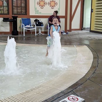 1. Avalanche Bay Indoor Water Park