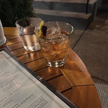 Armitage Alehouse - Rye old fashioned - Pubs Near Me - Chicago, Illinois Armitage Alehouse - Rye old fashioned - Pubs Near Me - Chicago, Illinois