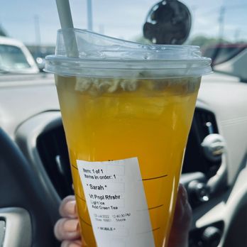Starbucks - Pineapple Refresher with a splash of Green Tea - Coffee & Tea Near Me - Niagara Falls, New York Starbucks - Pineapple Refresher with a splash of Green Tea - Coffee & Tea Near Me - Niagara Falls, New York