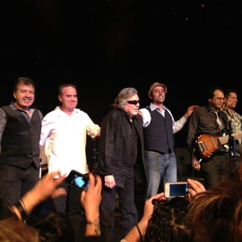 Club Madrid - Feliciano and his band take their bows at the end of the show. - Music Venues Near Me - Henderson, Nevada