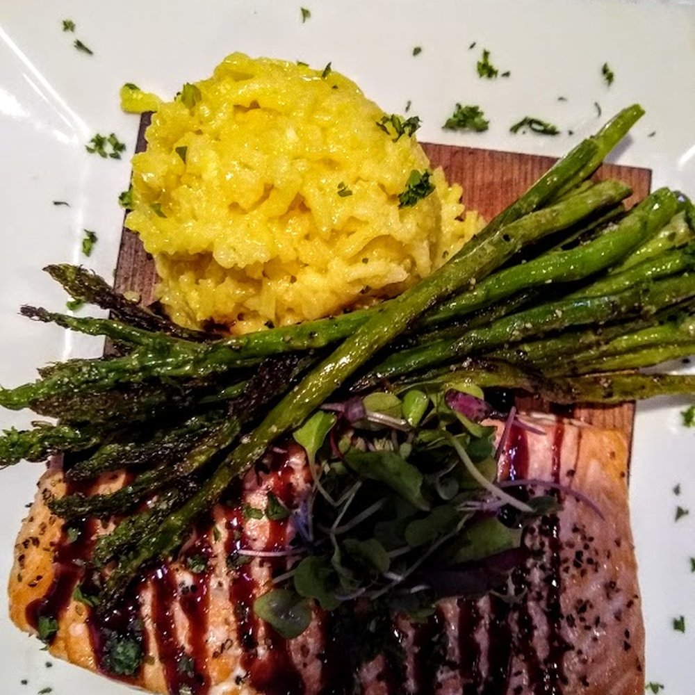 1 North Steakhouse - The salmon was cooked perfectly - Steakhouses Near Me - Hampton Bays, New York
