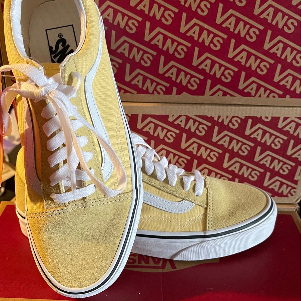 Vans Outlet - My kids new shoes - Shoe Stores Near Me - Pleasant Prairie, Wisconsin Vans Outlet - My kids new shoes - Shoe Stores Near Me - Pleasant Prairie, Wisconsin