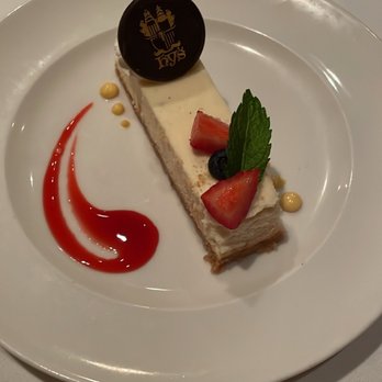 Hy's Steak House - cheesecake - Steakhouses Near Me - Honolulu, Hawaii