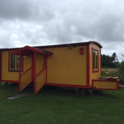 Café Zanzibar Bed & Breakfast - Circus wagon!