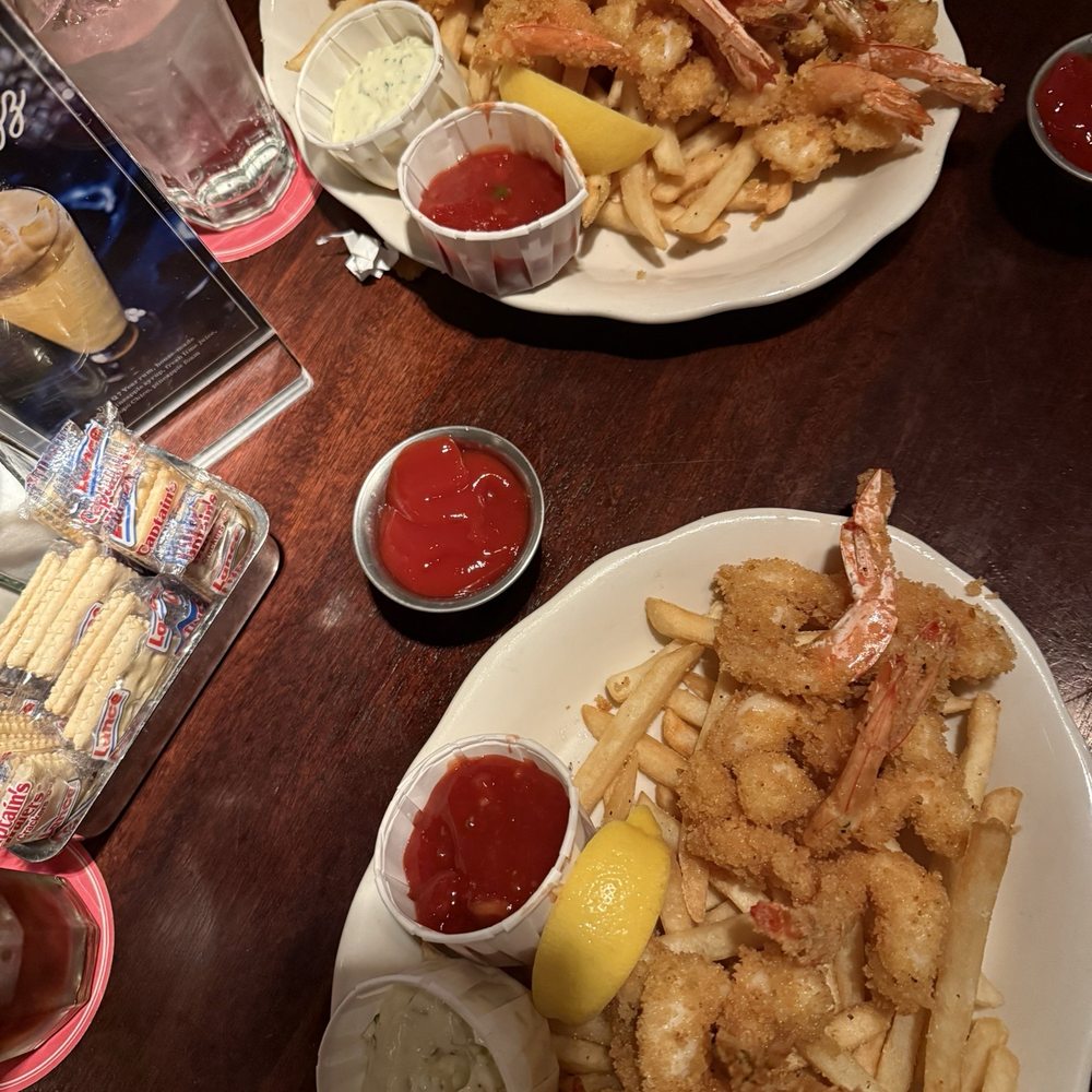 Fried Shrimp (medium on top, small on bottom) Fried Shrimp (medium on top, small on bottom)