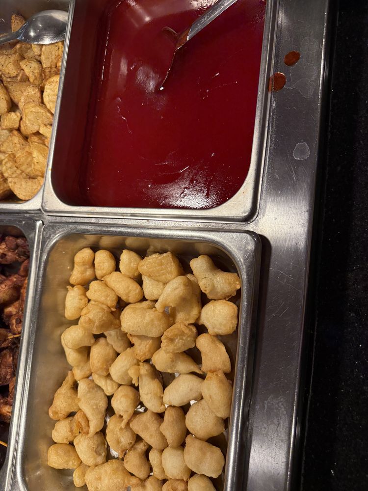 sweet sour chicken and sweet sour sauce