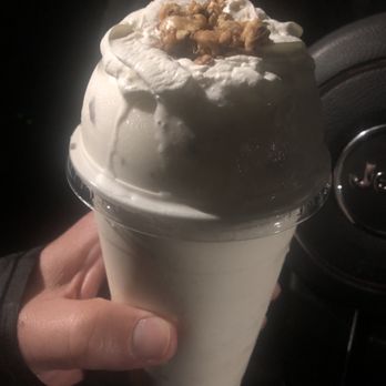 Frosty N Burgers - Snickers Cyclones - Burgers Near Me - Stockton, California