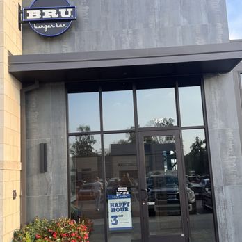 Bru Burger Bar - Cocktail Bars Near Me - Greenwood, Indiana